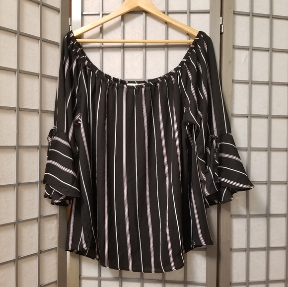 Urbanology - Black striped blouse XL - Picture 1 of 3